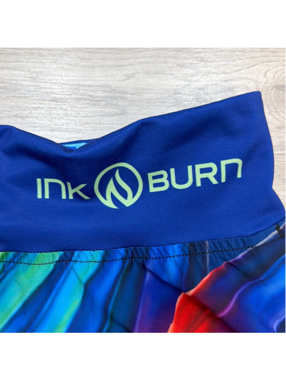 INKnBURN Women's Hummingbird Shorts Sz 6! - Picture 7 of 7